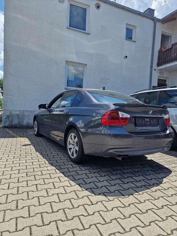 Gebraucht 2006 BMW 318 Limousine | 3.350 € (Fairer Preis) - Bild 1/4