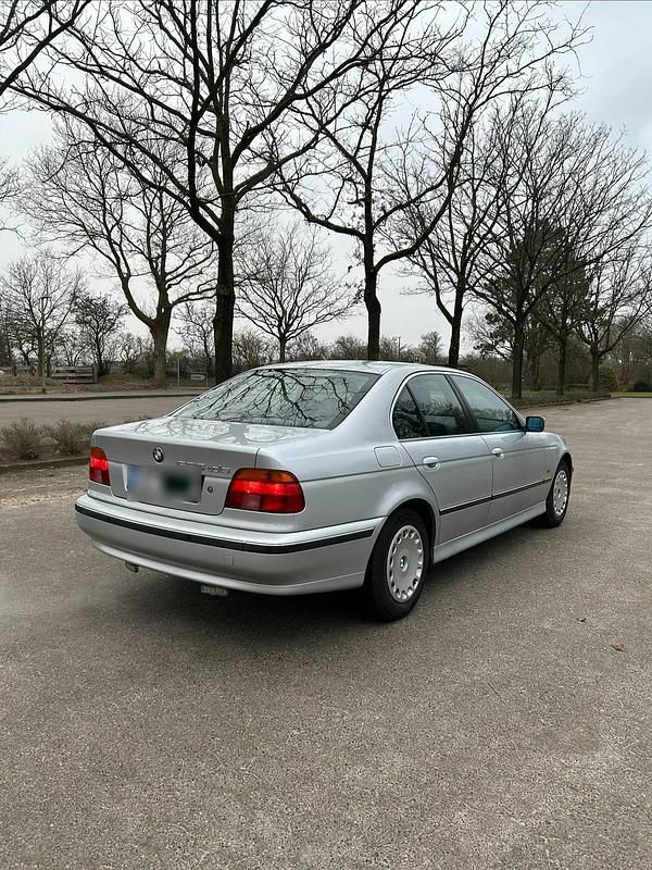 Usata BMW 525 143 CV (105 kW) 1999 Argento Berlina