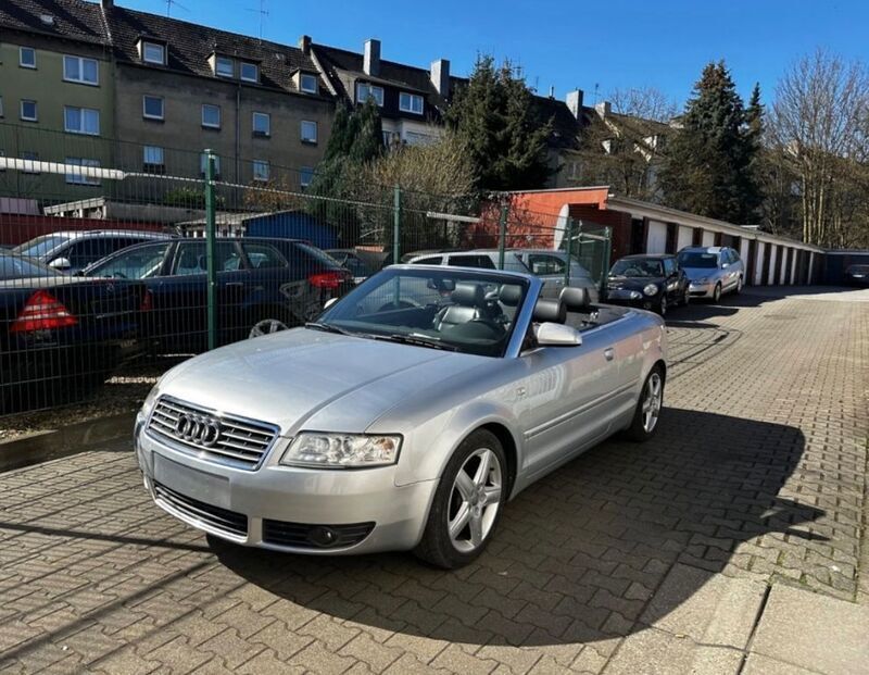 Silber Gebraucht 2002 Audi A4 Cabriolet Sport Cabrio | 3.500 € (Guter Preis) - Bild 1/4