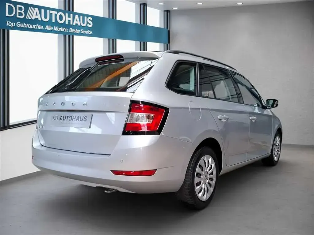 Gebraucht Skoda Fabia Ambition 95 PS (69 kW) 2021 Silber Kleinwagen