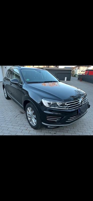 Gebraucht VW Touareg 262 PS (192 kW) 2015 Schwarz SUV