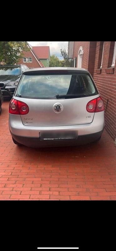 Silber Gebraucht 2005 VW Golf IV Kleinwagen | 900 € (Superpreis) - Bild 1/3