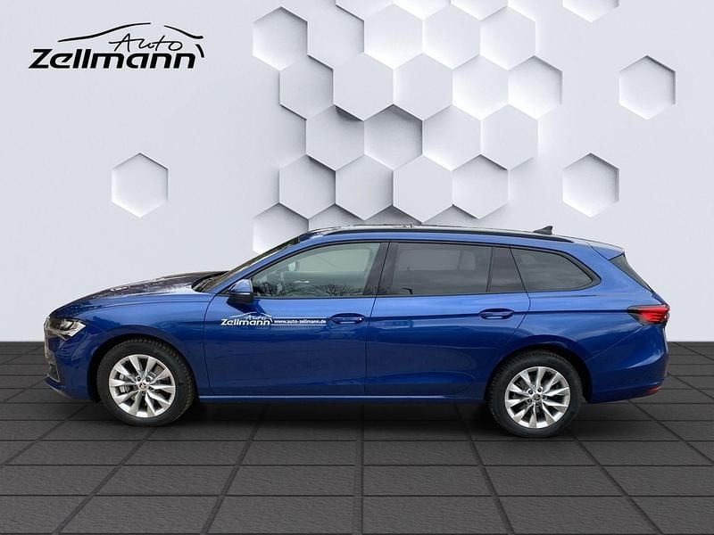 Gebraucht Skoda Superb Selection 193 PS (141 kW) 2024 Blau Kombi