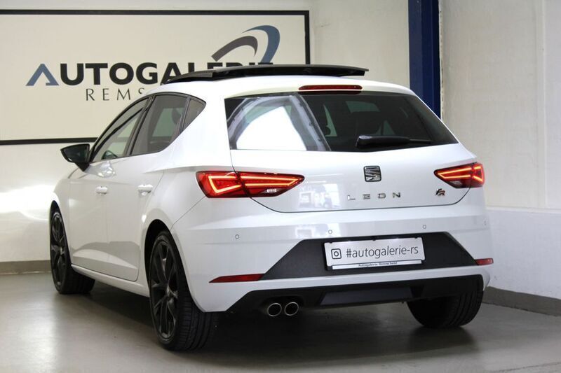 Weiß Gebraucht 2020 Seat Leon FR Limousine | 22.990 € (Fairer Preis) - Bild 1/4