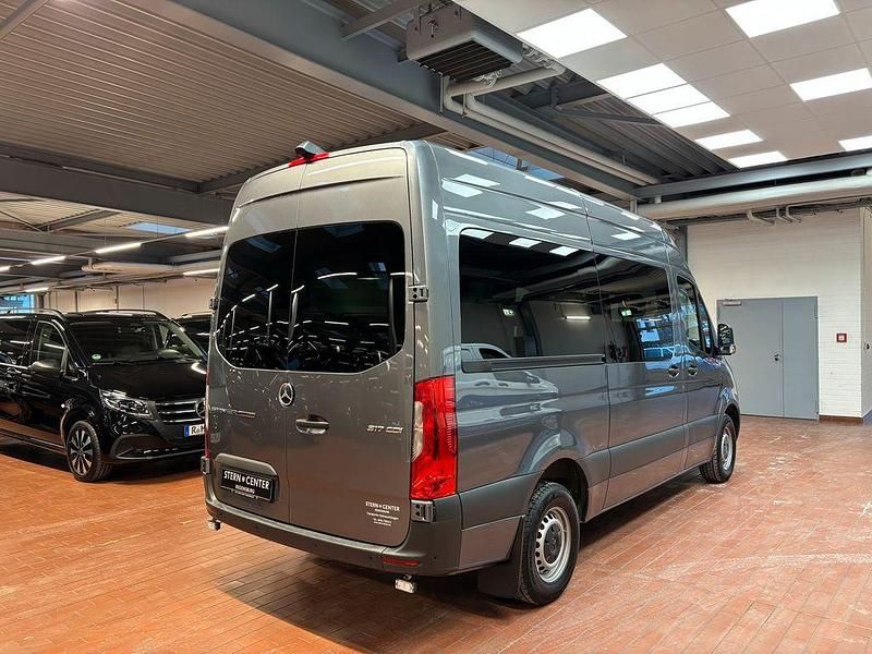 Gebraucht Mercedes Sprinter 170 PS (125 kW) 2023 Grau Van