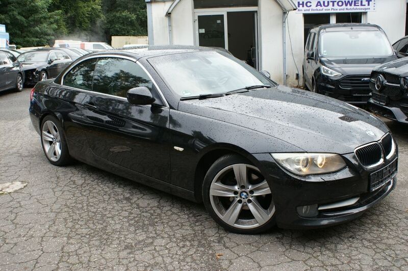 Gebraucht BMW 318 Cabriolet 143 PS (105 kW) 2011 Schwarz Cabrio
