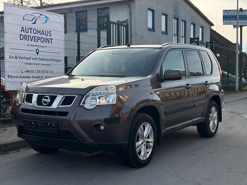 Braun Gebraucht 2011 Nissan X-Trail SE SUV | 9.200 € (Teuer) - Bild 1/4