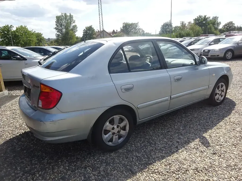 Gebraucht Hyundai Accent GLS 86 PS (63 kW) 2003 Grau Limousine