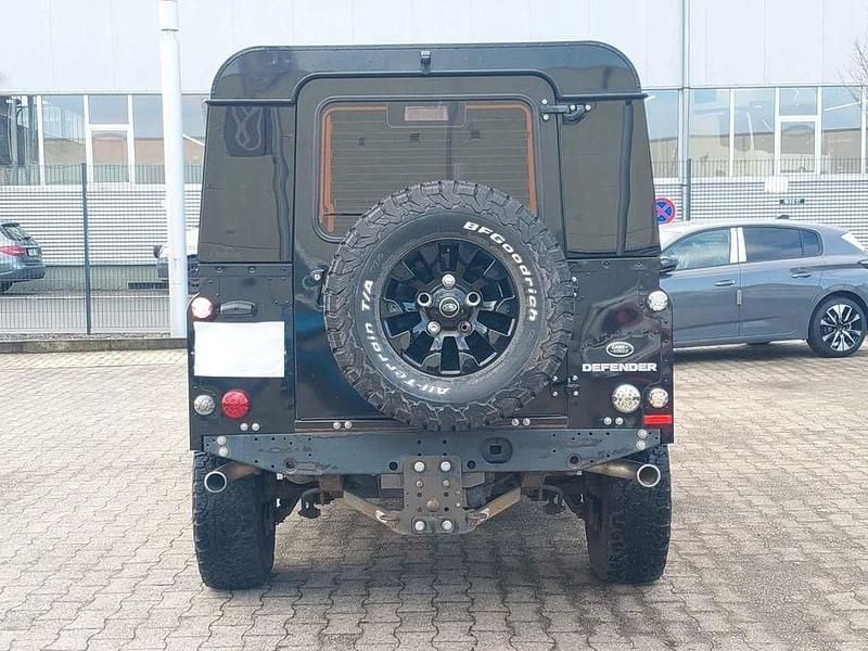 Gebraucht Land Rover Defender 122 PS (89 kW) 2015 Schwarz Kombi