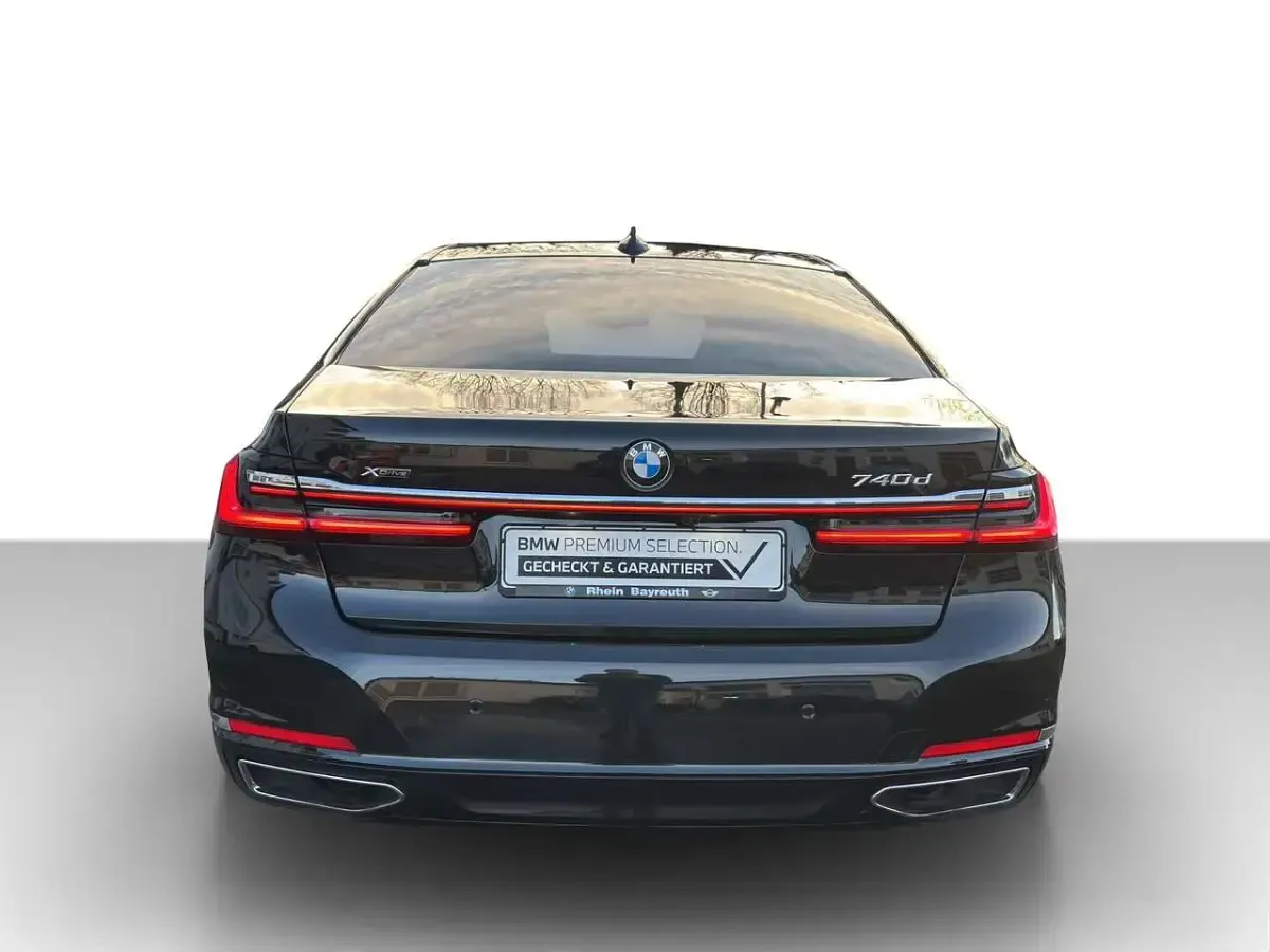 Gebraucht BMW 740 340 PS (250 kW) 2021 Black sapphire metallic Limousine