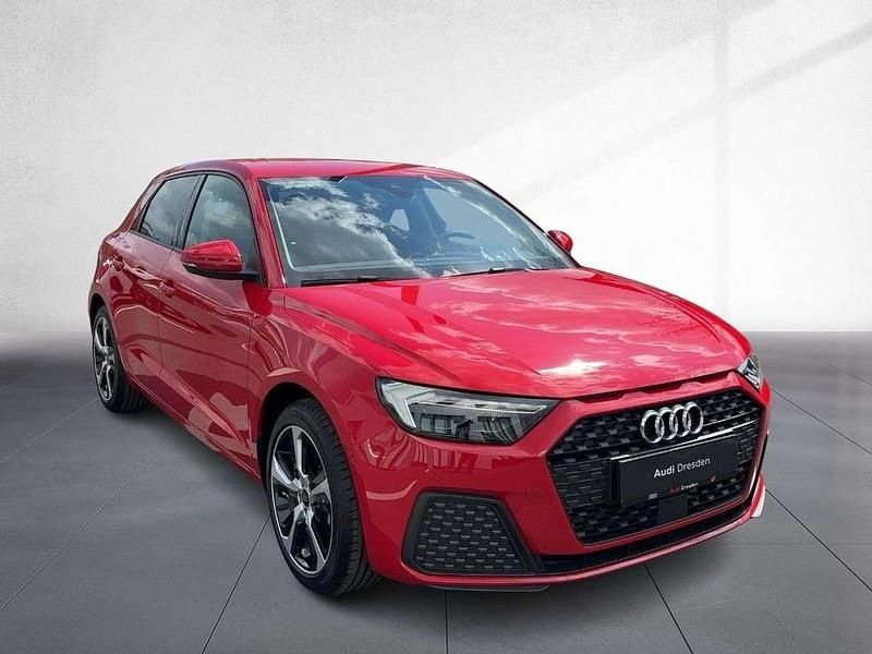 Neu Audi A1 95 PS (69 kW) 2026 Progressivrot metallic SUV