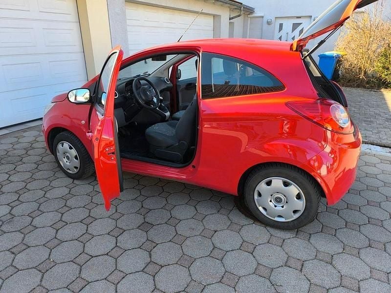Gebraucht Ford Ka 69 PS (50 kW) 2012 Rot Kleinwagen