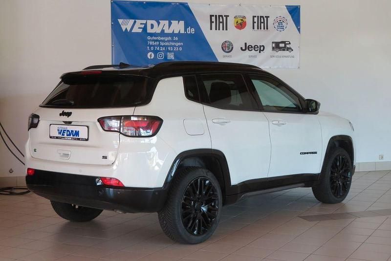 Second-hand Jeep Compass 131 CP (96 kW) 2023 Alb SUV