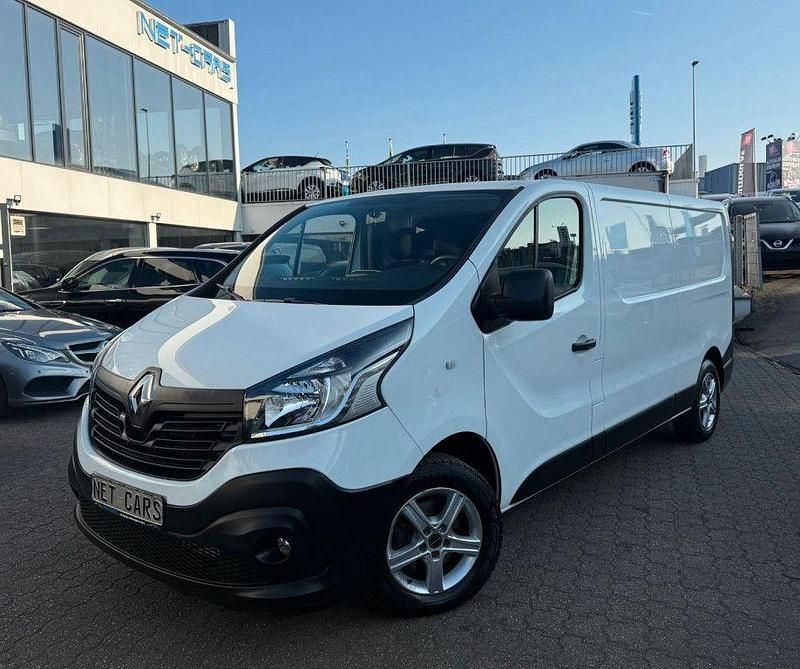 Gebraucht Renault Trafic 121 PS (88 kW) 2019 Weiß Van / Kleinbus