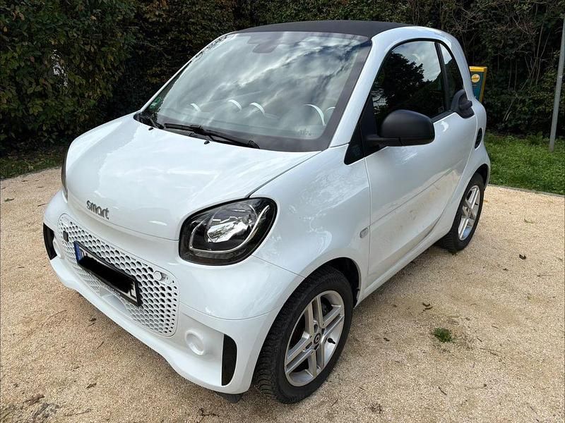 Weiß Gebraucht 2020 Smart ForTwo Electric Drive Coupé | 9.100 € (Fairer Preis) - Bild 1/4