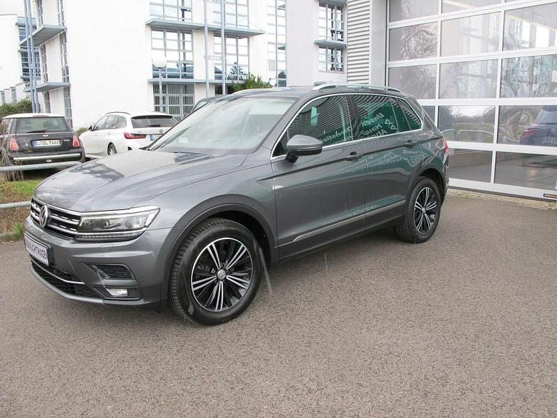 Gebraucht VW Tiguan Highline 150 PS (110 kW) 2020 Grau SUV