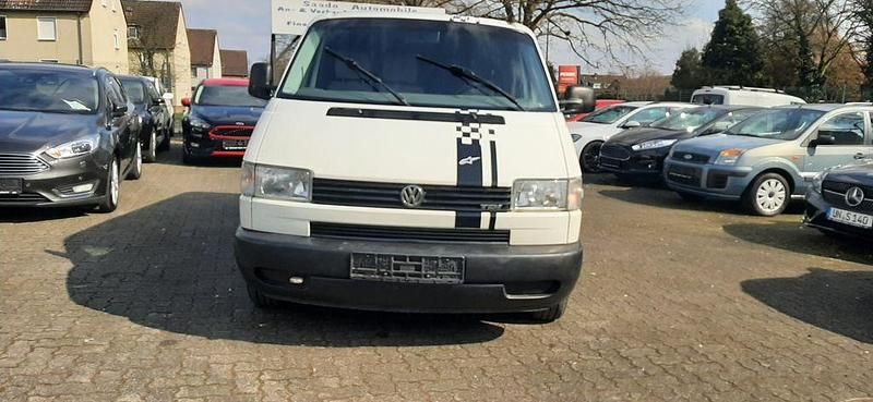 Second-hand VW Caravelle 102 CP (75 kW) 2002 Alb Van
