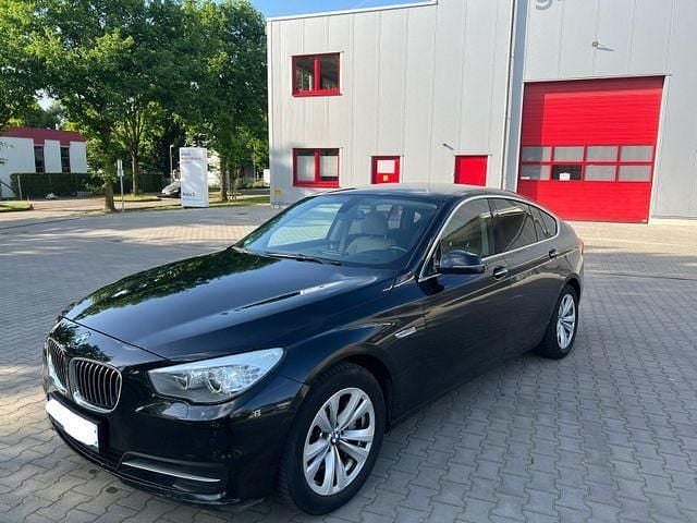 Schwarz Gebraucht 2015 BMW 520 Gran Turismo Limousine | 10.300 € - Bild 1/4