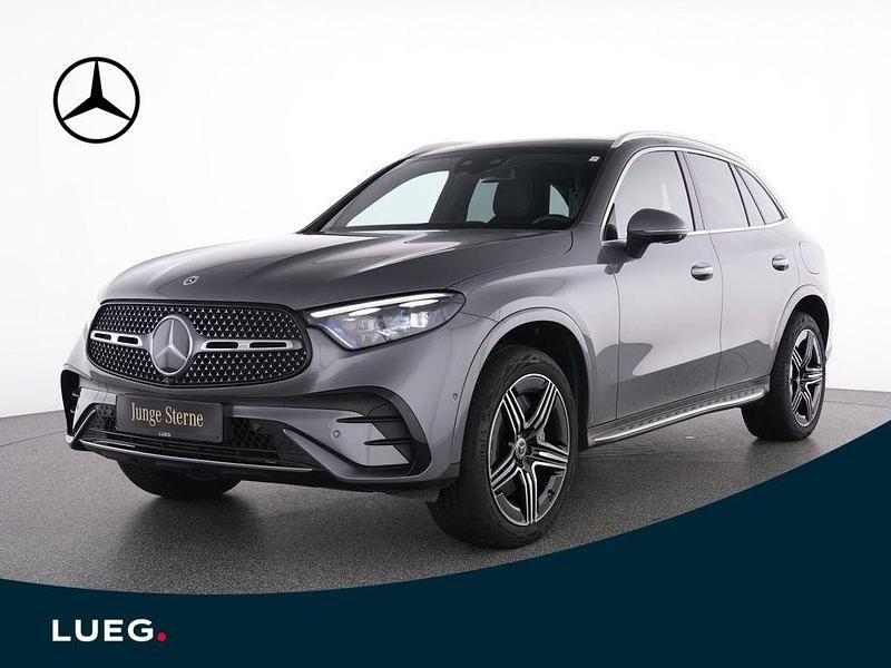 Grau Gebraucht 2023 Mercedes GLC400d AMG SUV | 62.885 € (Fairer Preis) - Bild 1/4