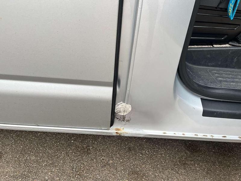 Gebraucht VW T5 Trendline 140 PS (102 kW) 2012 Silber Van