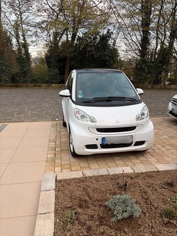 Gebraucht Smart ForTwo Coupé 71 PS (52 kW) 2011 Weiß Coupé