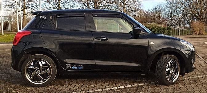 Schwarz Gebraucht 2021 Suzuki Swift Comfort Kleinwagen | 14.000 € (Fairer Preis) - Bild 1/4