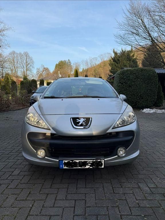 Gebraucht Peugeot 207 Urban Move 95 PS (69 kW) 2009 Grau Limousine