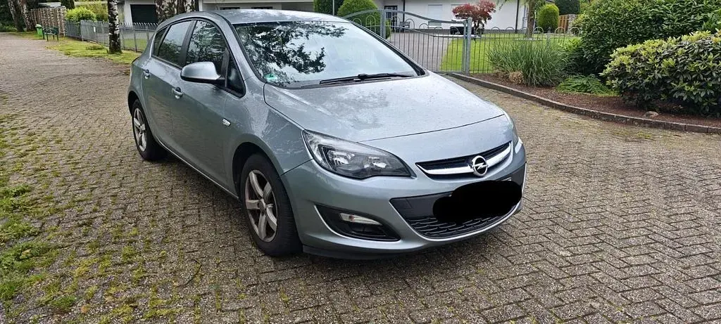 Gebraucht Opel Astra 116 PS (85 kW) 2015 Grau Limousine