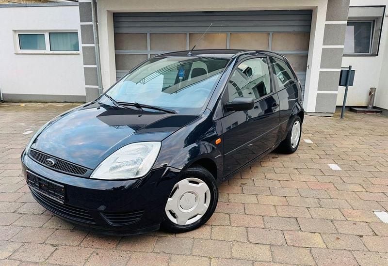 Blau Gebraucht 2005 Ford Fiesta Kleinwagen | 1.750 € (Fairer Preis) - Bild 1/4
