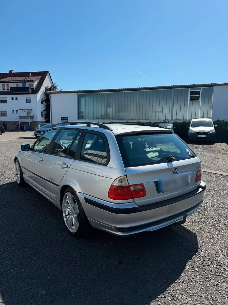 Gebraucht BMW 320 150 PS (110 kW) 2003 Silber Kombi