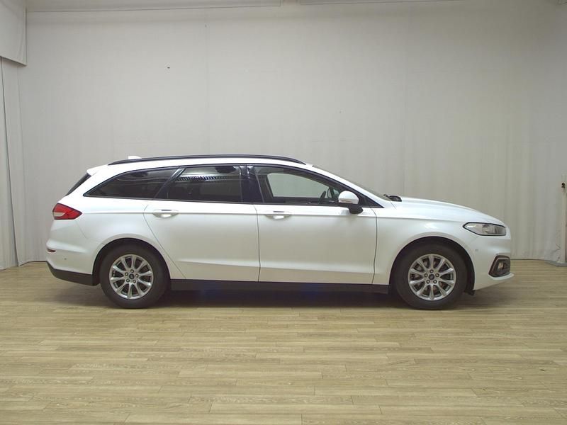 Gebraucht Ford Mondeo Trend 150 PS (110 kW) 2021 Weiss Limousine