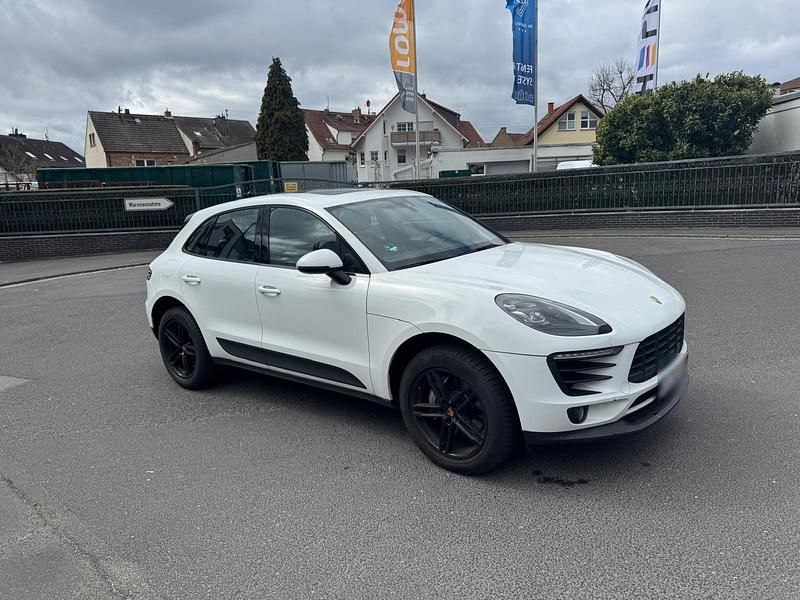 Gebraucht Porsche Macan S 258 PS (189 kW) 2016 Weiß SUV