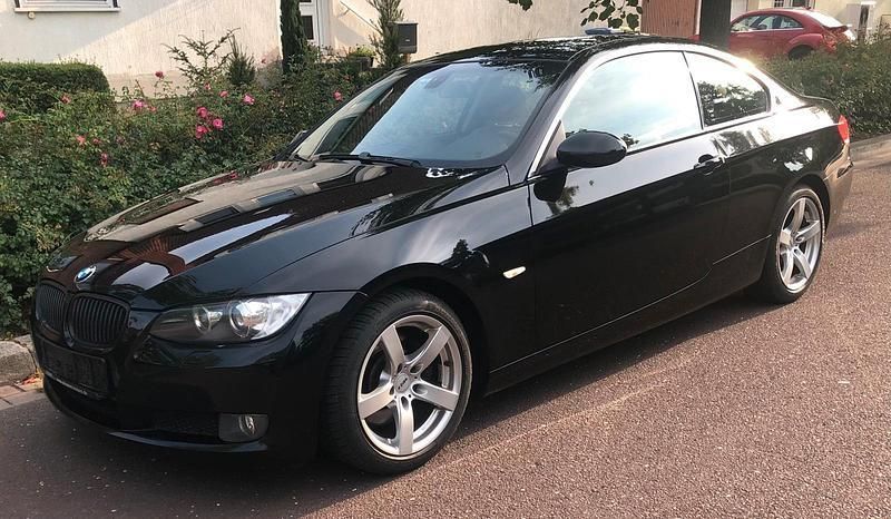Schwarz Gebraucht 2009 BMW 325 Coupé | 5.900 € (Superpreis) - Bild 1/4