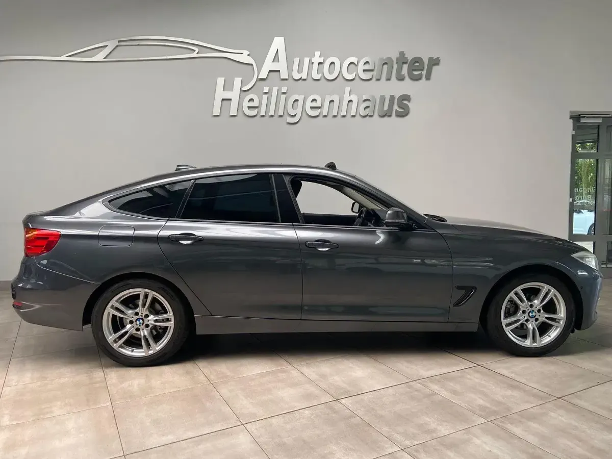 Gebraucht BMW 320 Comfort Edition 184 PS (135 kW) 2015 Grau Limousine