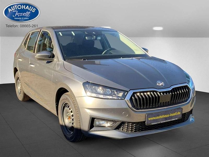 Graphitegrau metallic Neu 2025 Skoda Fabia Selection Kleinwagen | 22.590 € (Fairer Preis) - Bild 1/4