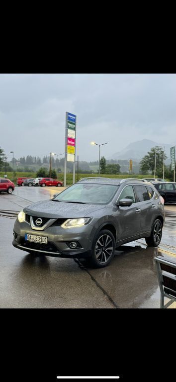 Grau Gebraucht 2014 Nissan X-Trail Tekna SUV | 11.000 € (Fairer Preis) - Bild 1/4