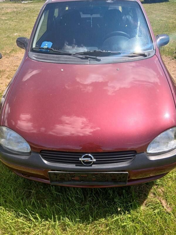 Rot Gebraucht 1997 Opel Corsa Kleinwagen | 700 € (Guter Preis) - Bild 1/4