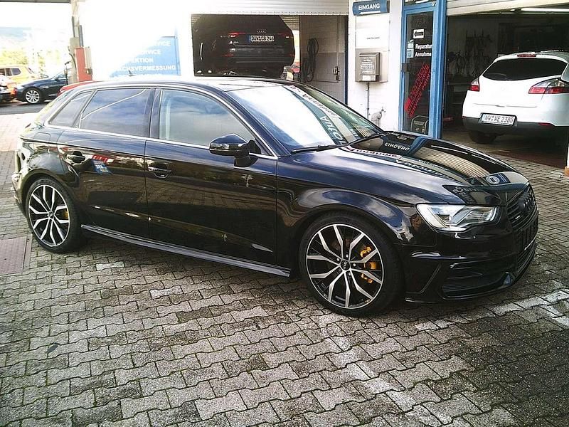 Gebraucht Audi A3 e-tron Ambition 150 PS (110 kW) 2015 Mythosschwarz metallic Kleinwagen