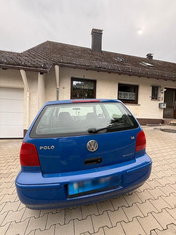 Blau Gebraucht 2001 VW Golf IV Kleinwagen | 1.650 € (Fairer Preis) - Bild 1/4