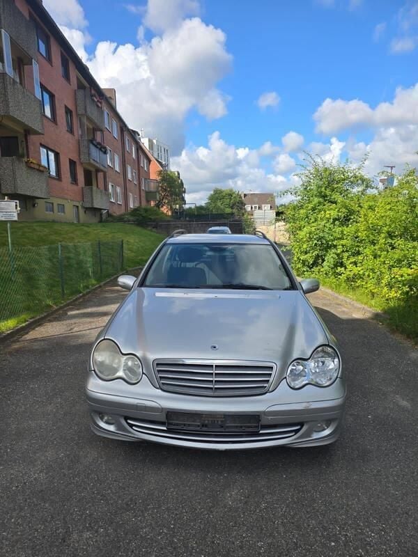 Silber Gebraucht 2005 Mercedes C200 Kombi | 1.899 € (Superpreis) - Bild 1/4