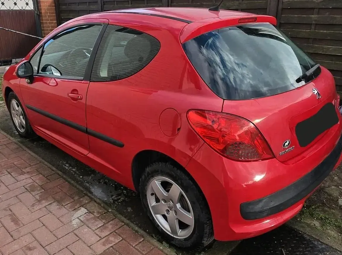 Gebraucht Peugeot 207 95 PS (69 kW) 2008 Rot Kleinwagen