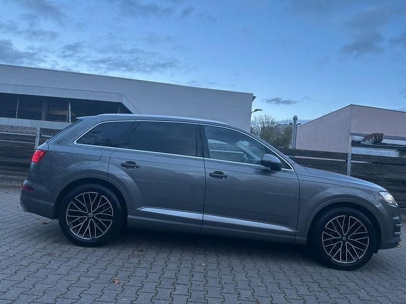 Gebraucht Audi Q7 S-Line 272 PS (200 kW) 2015 Grau SUV