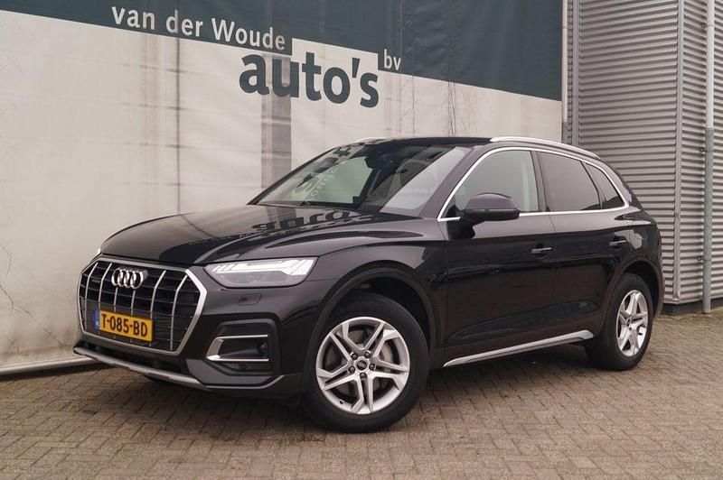 Second-hand Audi Q5 Advanced 266 CP (195 kW) 2023 Negru SUV