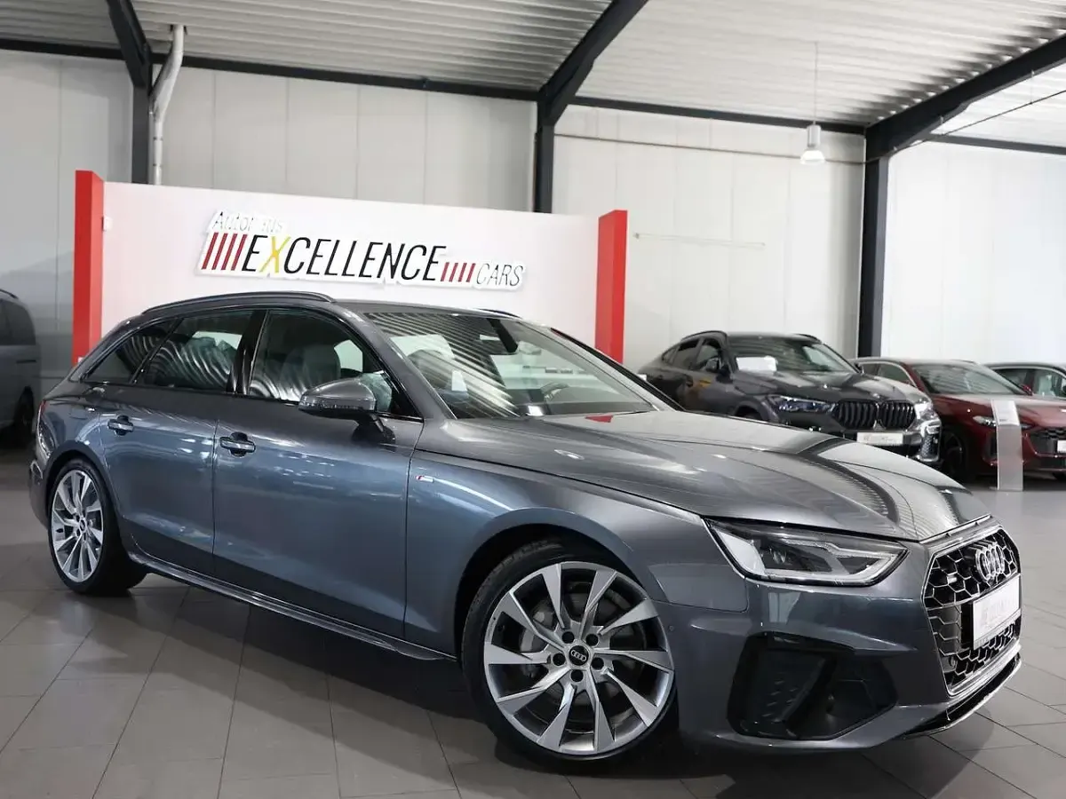 Gebraucht Audi A4 S-Line 204 PS (150 kW) 2023 Grau Kombi