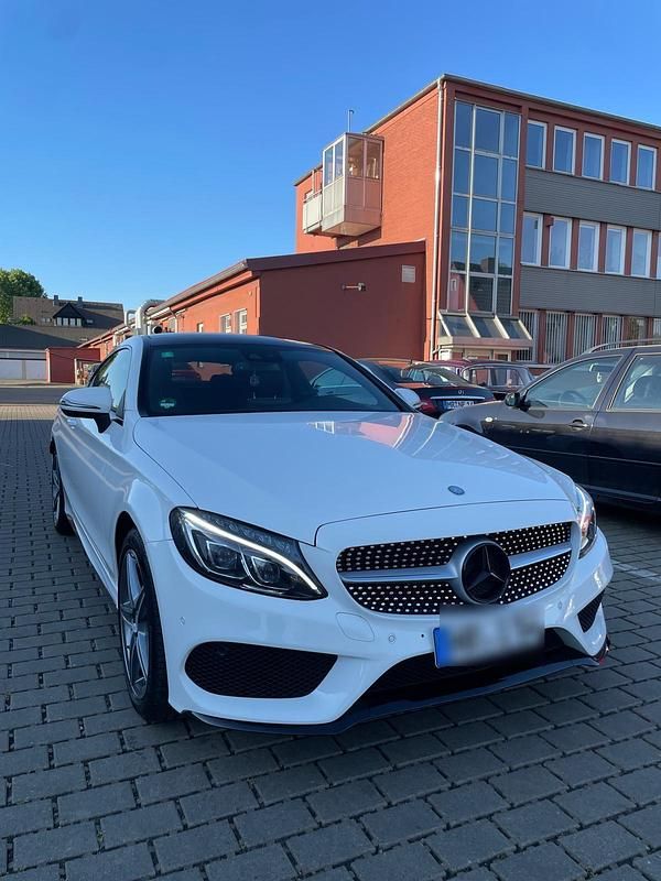 Gebraucht Mercedes C400 AMG line 333 PS (244 kW) 2016 Weiß Coupé