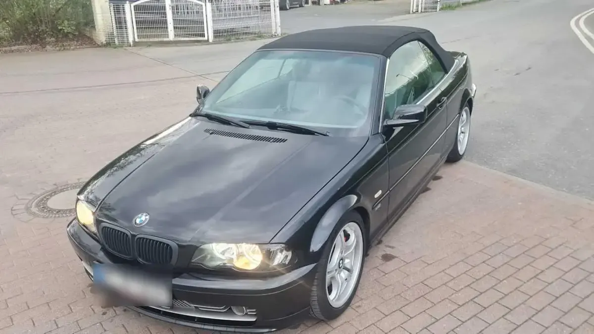 Gebraucht BMW 320 Cabriolet 170 PS (125 kW) 2001 Schwarz Cabrio