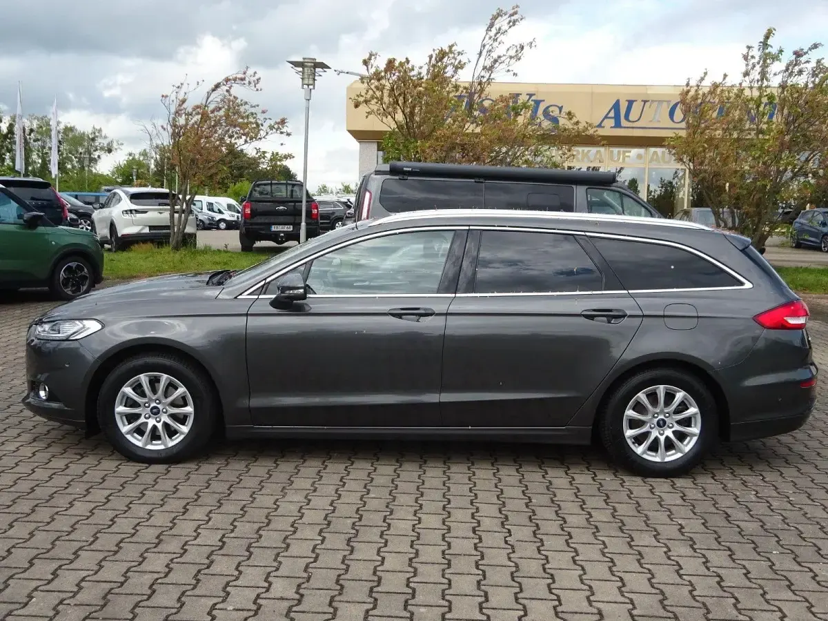 Używany Ford Mondeo Titanium 150 KM (110 kW) 2019 Szary Kombi