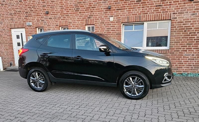 Gebraucht Hyundai Tucson 116 PS (85 kW) 2015 Schwarz SUV