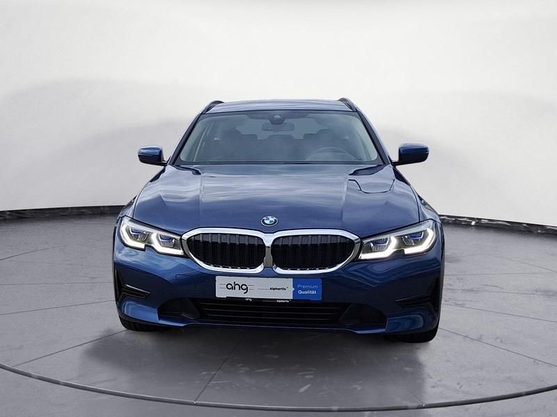 Gebraucht BMW 320 Advantage 184 PS (135 kW) 2021 Blau Kombi