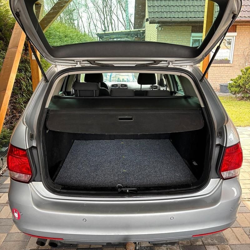 Gebraucht VW Golf VI 122 PS (89 kW) 2011 Silber Kleinwagen